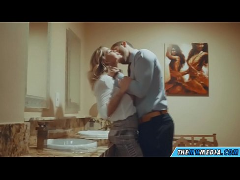 ❤️ Khi một cô gái tóc vàng busty quyến rũ bạn trong một nhà vệ sinh công cộng ❤  Video qua đường hậu môn  ở% vi.taxiporec.top%  ❤